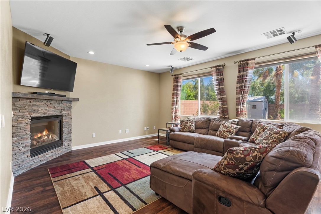 7628 Chase Hallow Street