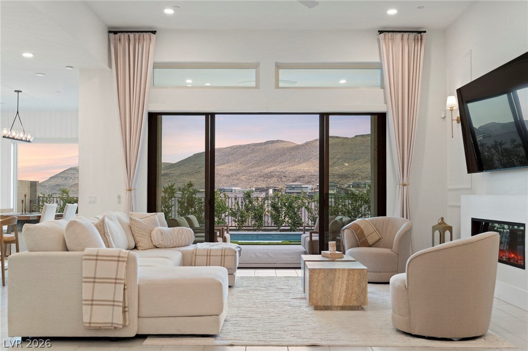 11115 Rolling Vista Drive