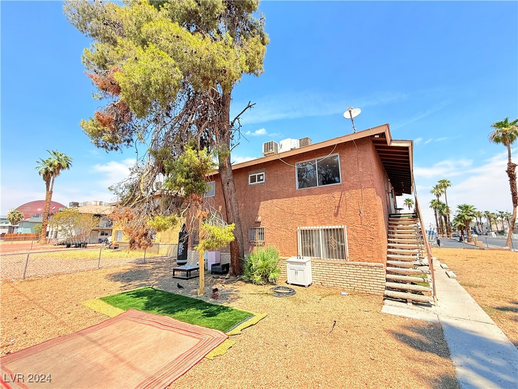 536 North Circle