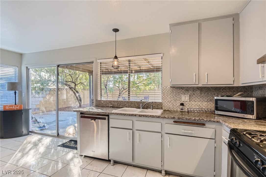 7229 Pinebrook Circle