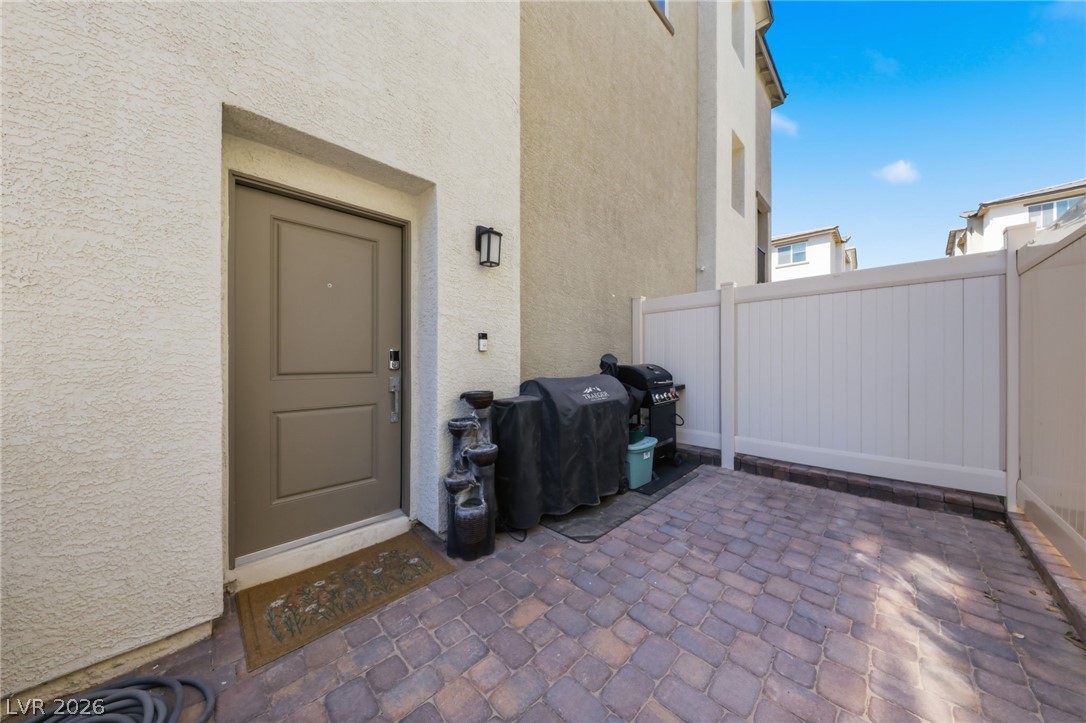 6941 Skyline Blue Street