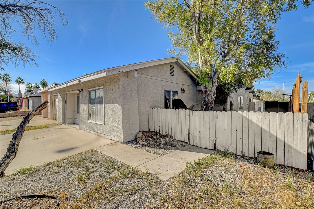 4442 Via San Rafael