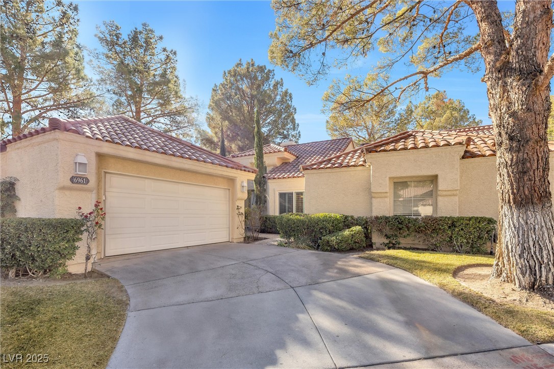 6961 Emerald Springs Lane, Las Vegas, Nevada image 1