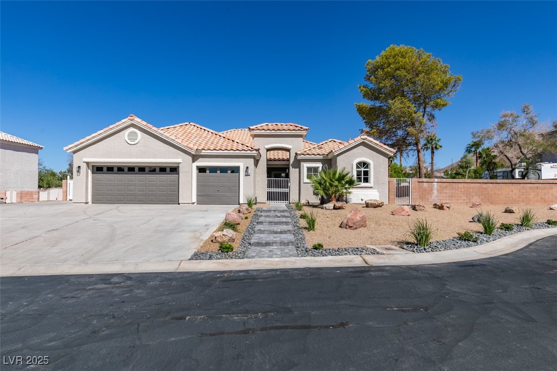 6664 Secluded Avenue