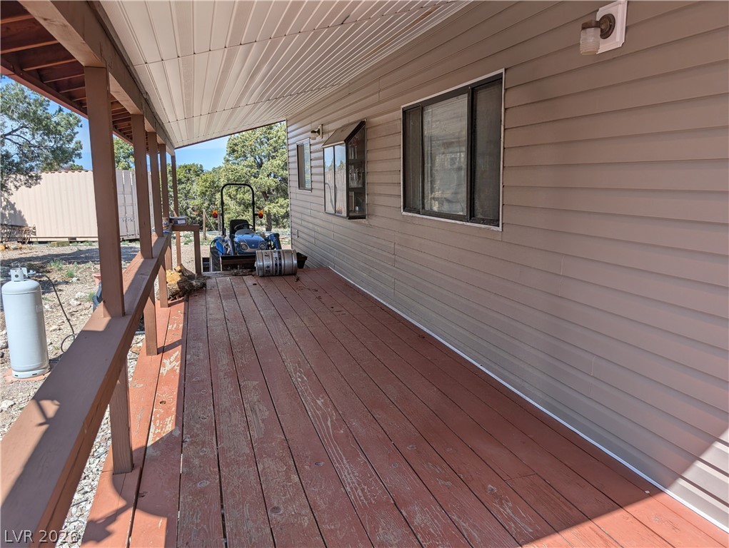 1281 Meadow Lane