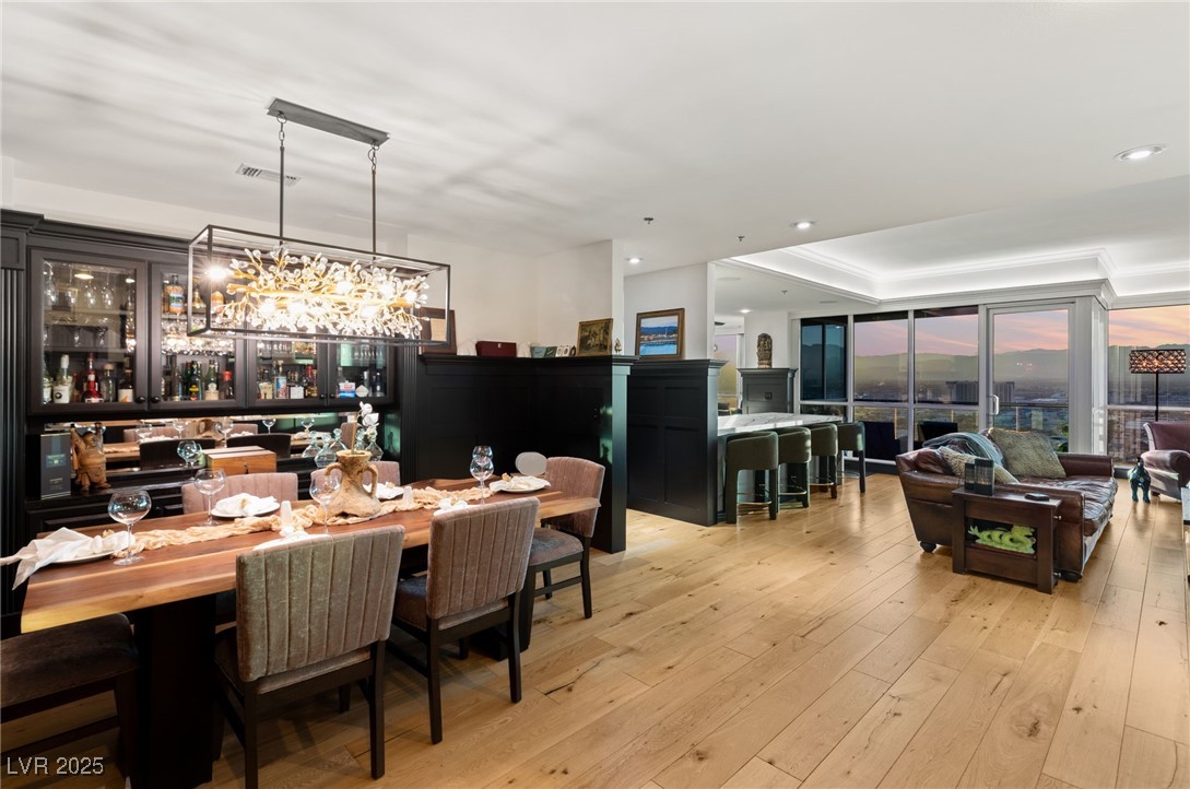 4575 Dean Martin Drive 2806