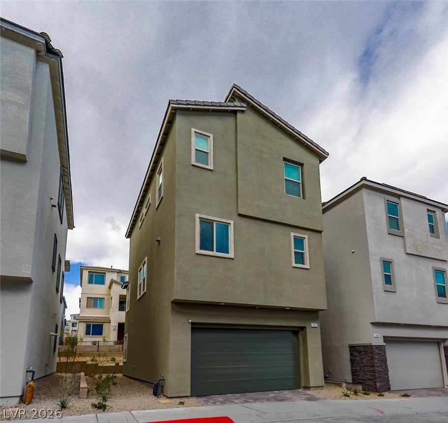 1437 Whistling Kite Street