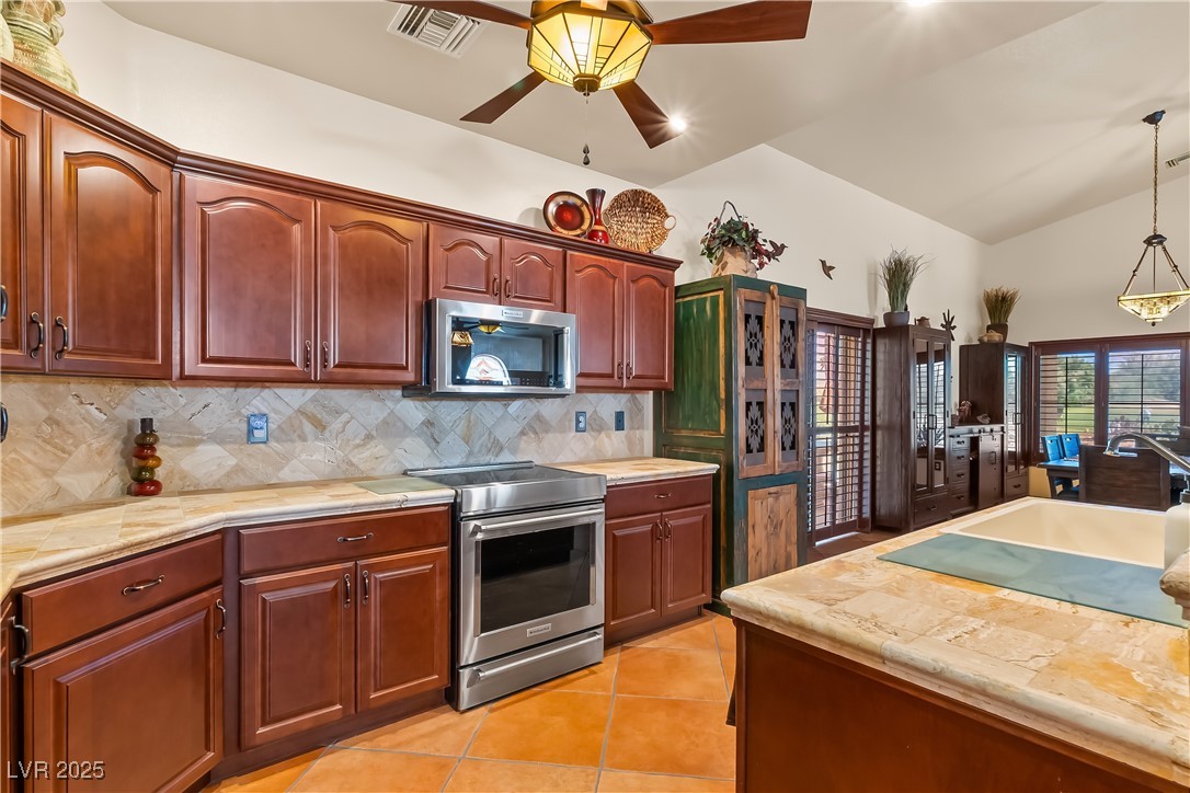 1253 Country Club Drive, Laughlin, Nevada image 18