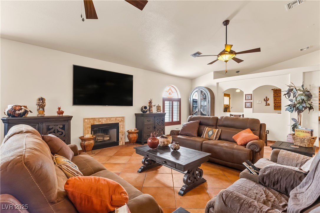 1253 Country Club Drive, Laughlin, Nevada image 10