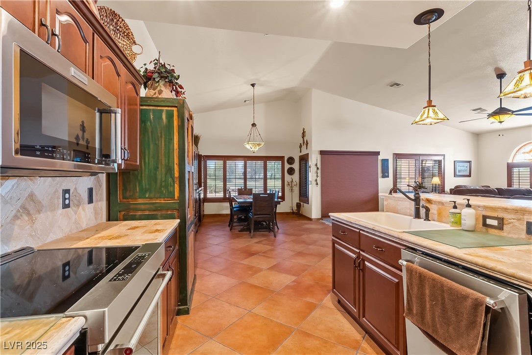 1253 Country Club Drive, Laughlin, Nevada image 19
