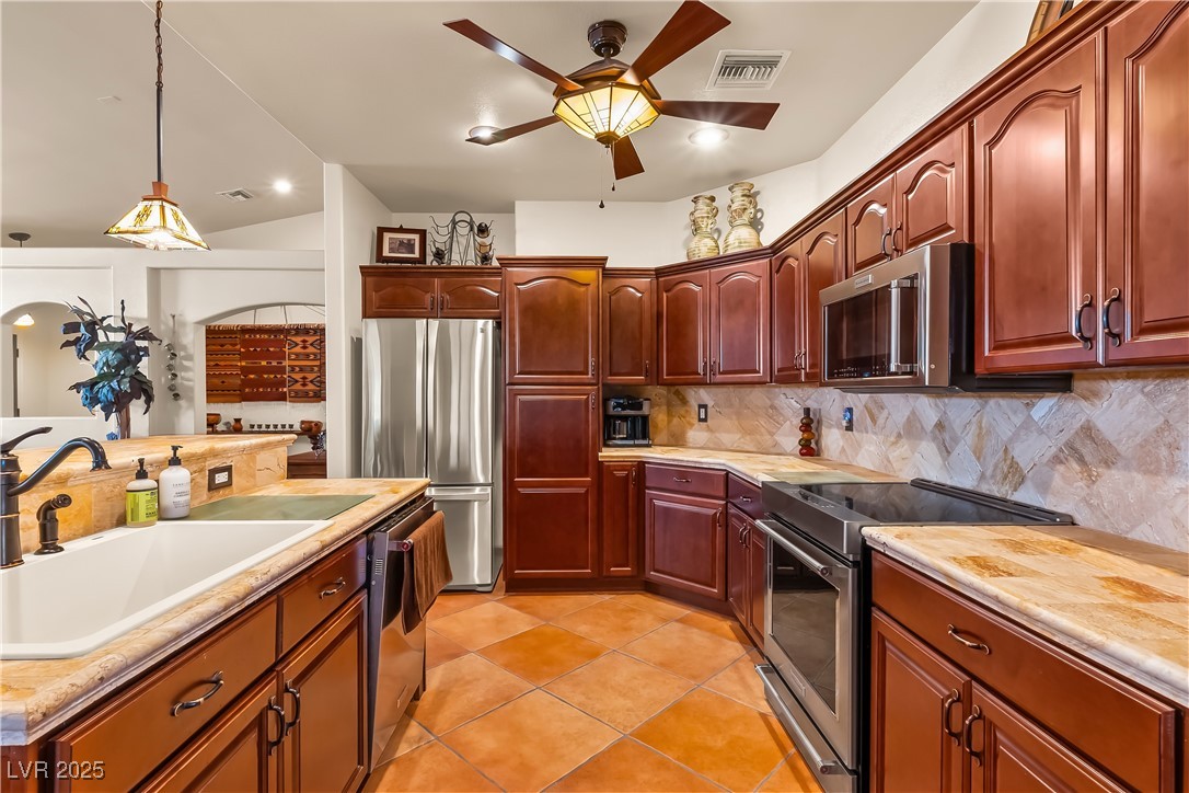 1253 Country Club Drive, Laughlin, Nevada image 16