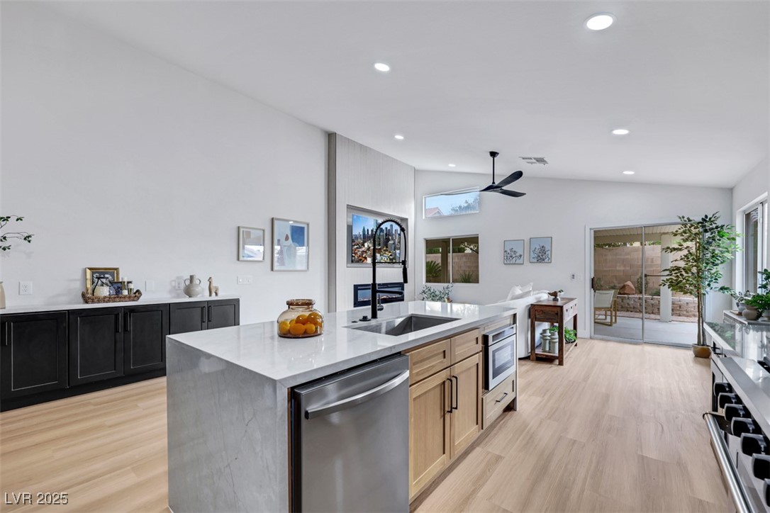 679 Riverband Place, Henderson, Nevada image 2
