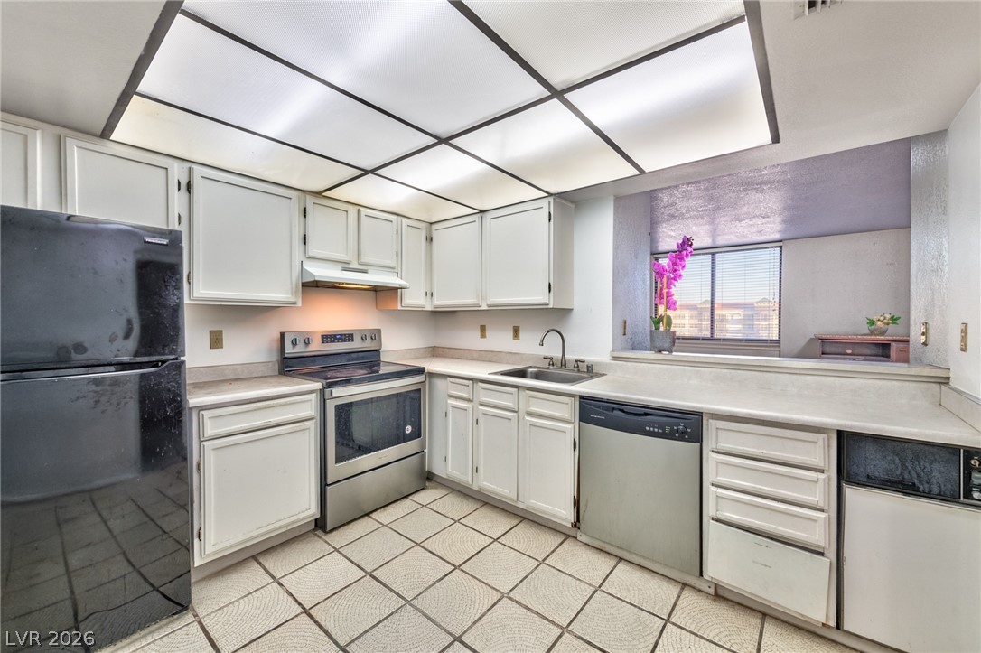 3930 University Center Drive 412