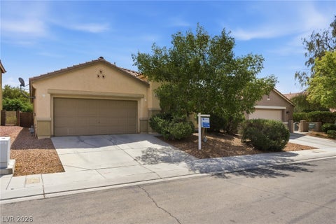 Homes For Sale - 6720 Sugarbird Court<br/> Clark County, North Las Vegas, NV 89084