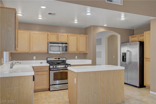 1933 VERBANIA DR, LAS VEGAS, NV 89134 - Image 0bb60ac90b4e9f57d04bf086e29e7b66/207208410
