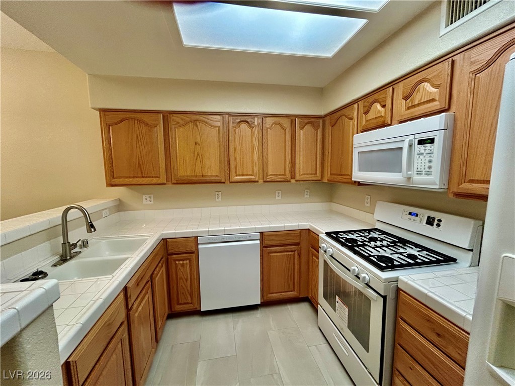 3320 FORT APACHE Road 136