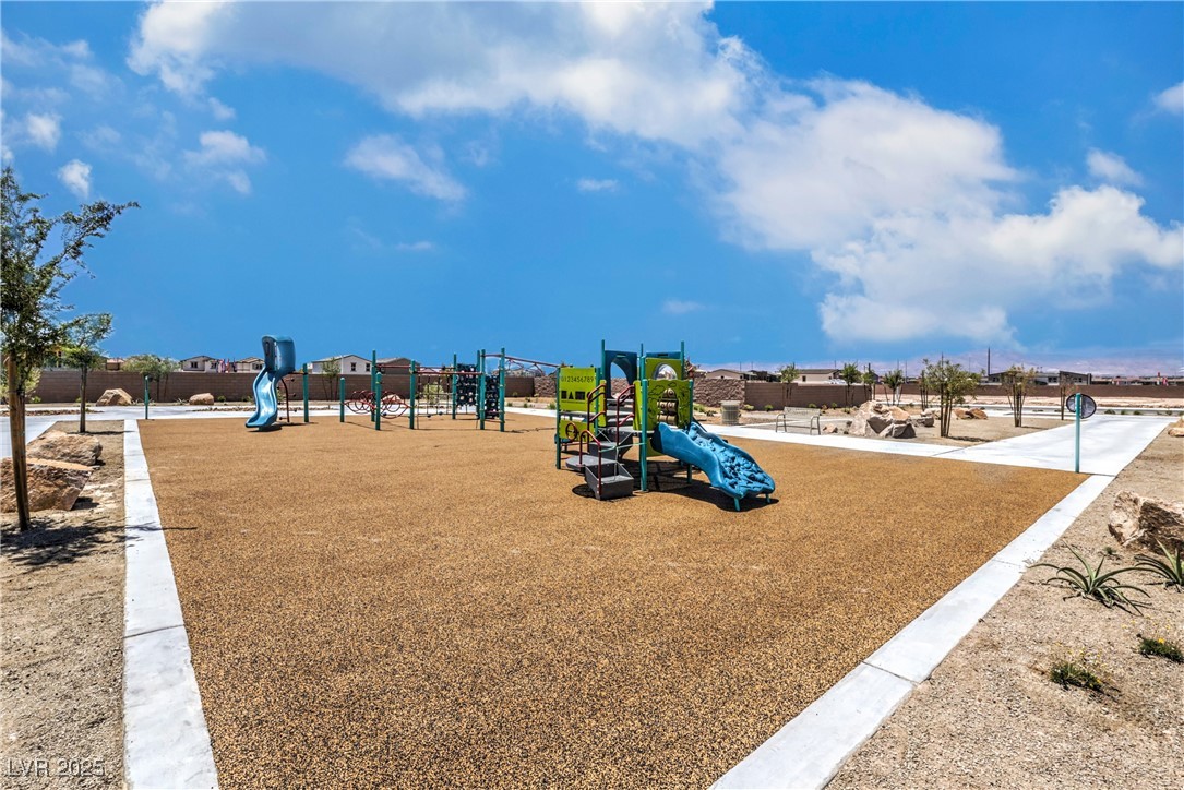 2638 DAHLIA FALLS Avenue 123