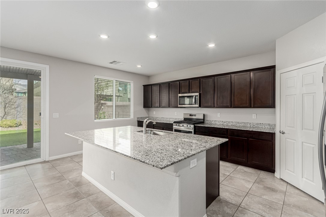 4512 Moon Hill Rock Avenue, North Las Vegas, Nevada image 5