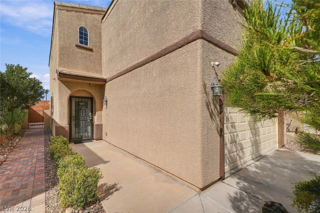 8937 Veneroso Street