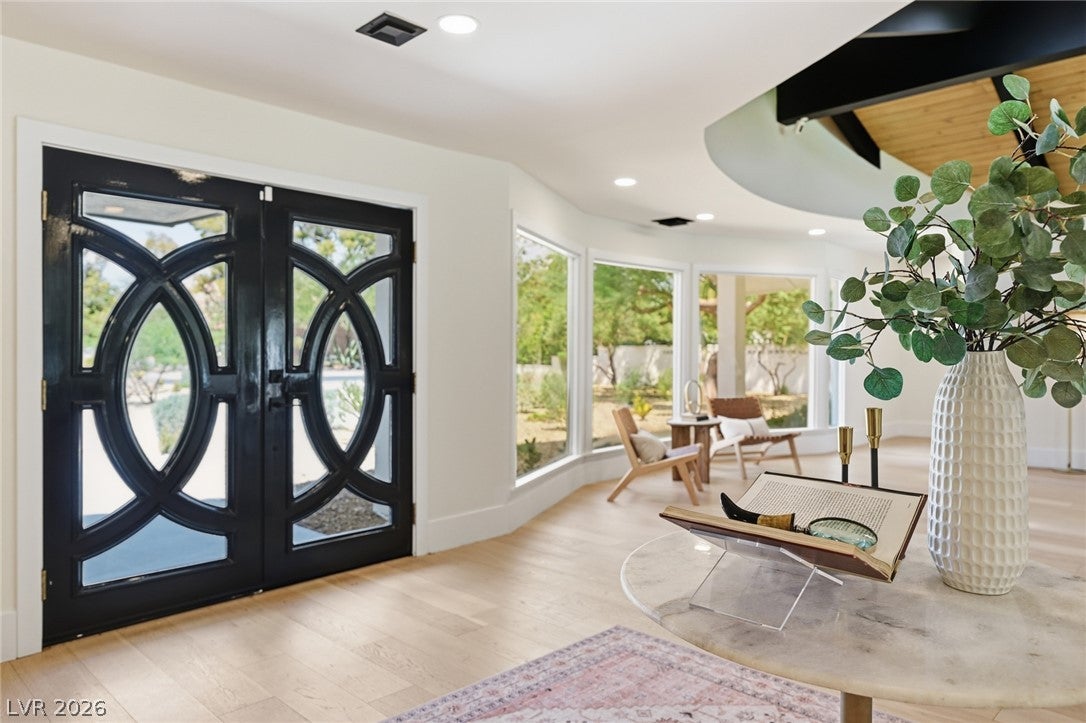 6980 Mira Vista Street