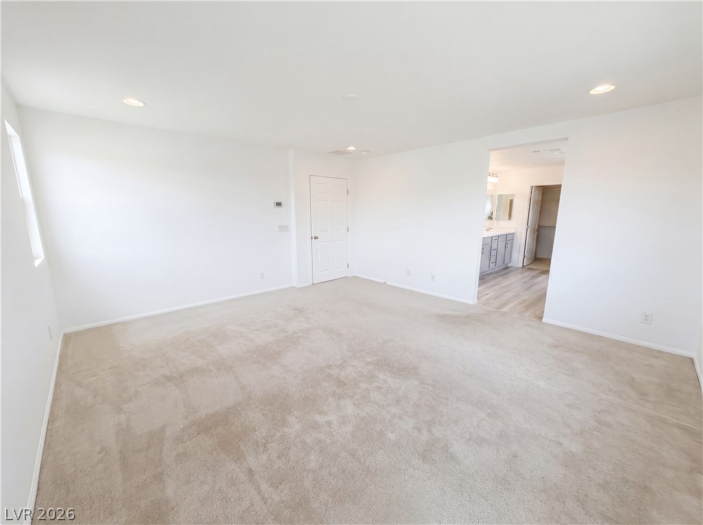 1561 Redolence