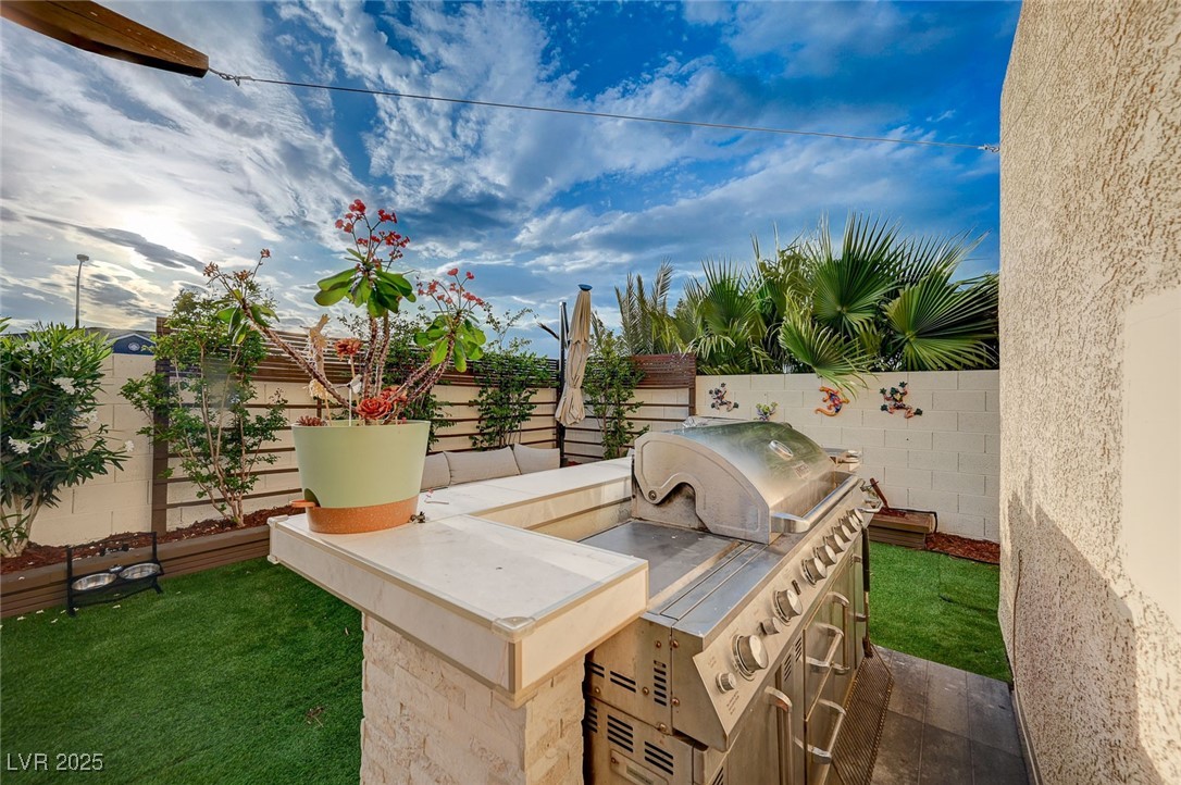 167 Thunder Plains Way, Henderson, Nevada image 11