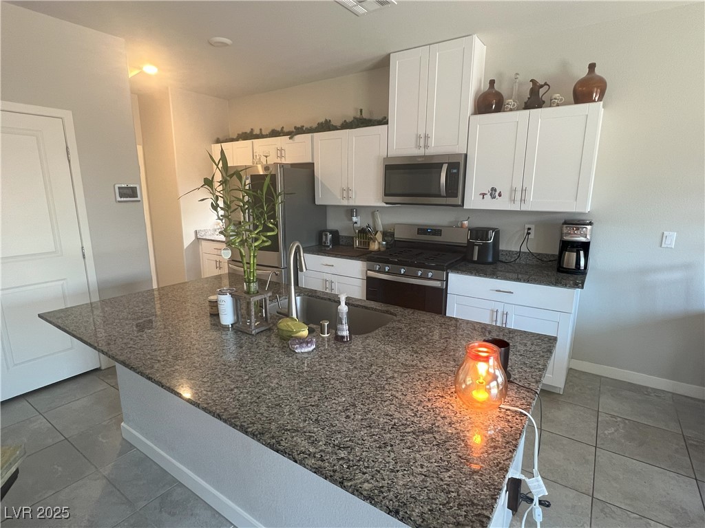 Las Vegas, Nevada 89178, United States, 4 Bedrooms Bedrooms, ,3 BathroomsBathrooms,Residential,Active,186404