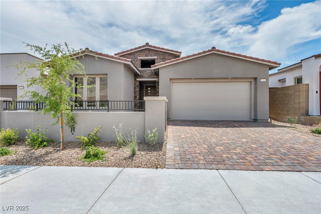 2194 Pigeon Hawk Street