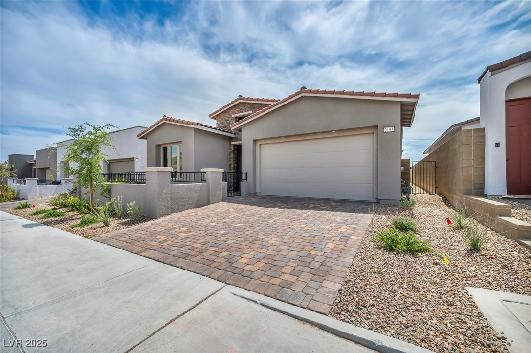 2194 Pigeon Hawk Street