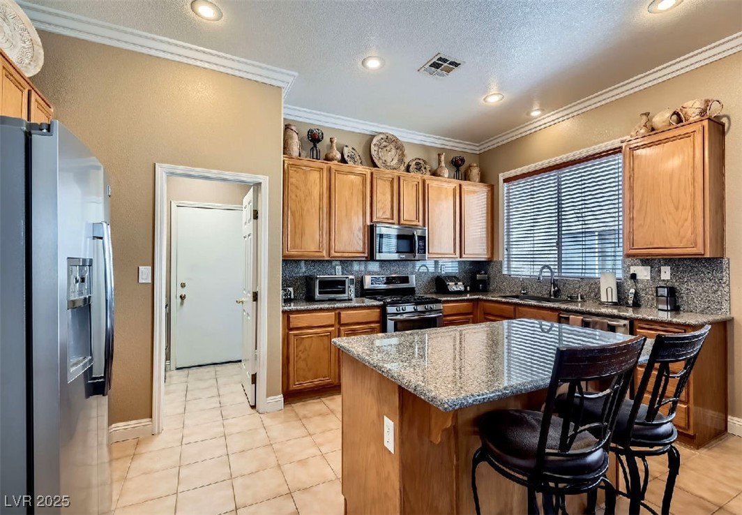 8698 Waterford Bend Street, Las Vegas, Nevada image 12
