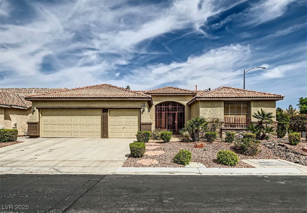 8698 Waterford Bend Street, Las Vegas, Nevada image 1
