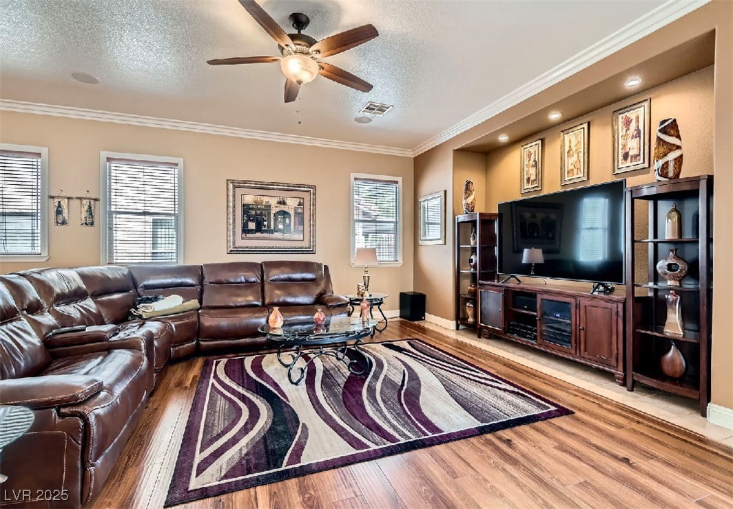 8698 Waterford Bend Street, Las Vegas, Nevada image 15