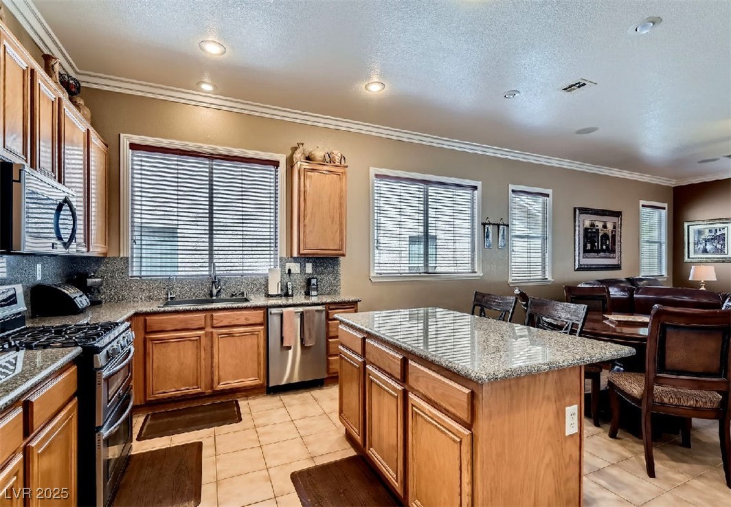 8698 Waterford Bend Street, Las Vegas, Nevada image 13