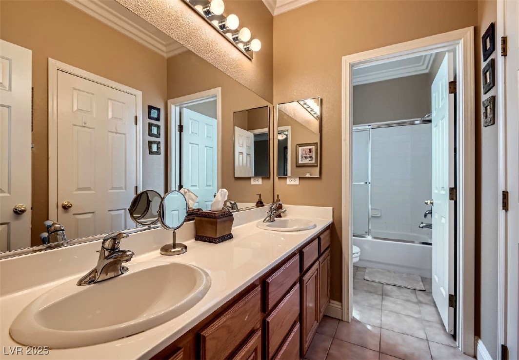 8698 Waterford Bend Street, Las Vegas, Nevada image 25