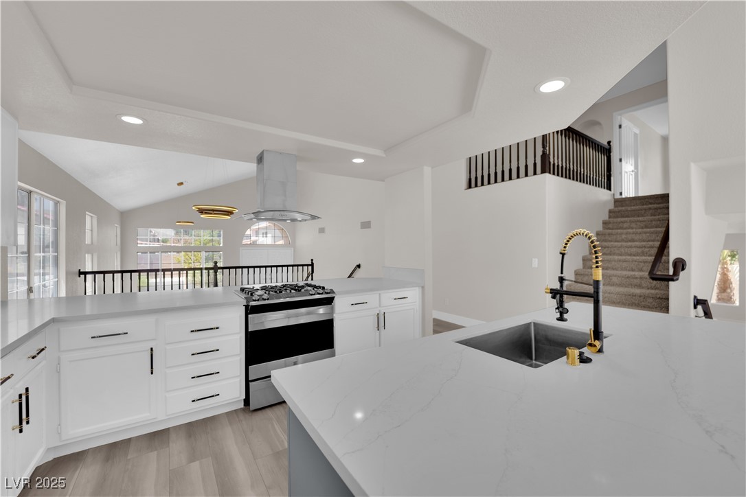 4404 Dunlap Crossing Street