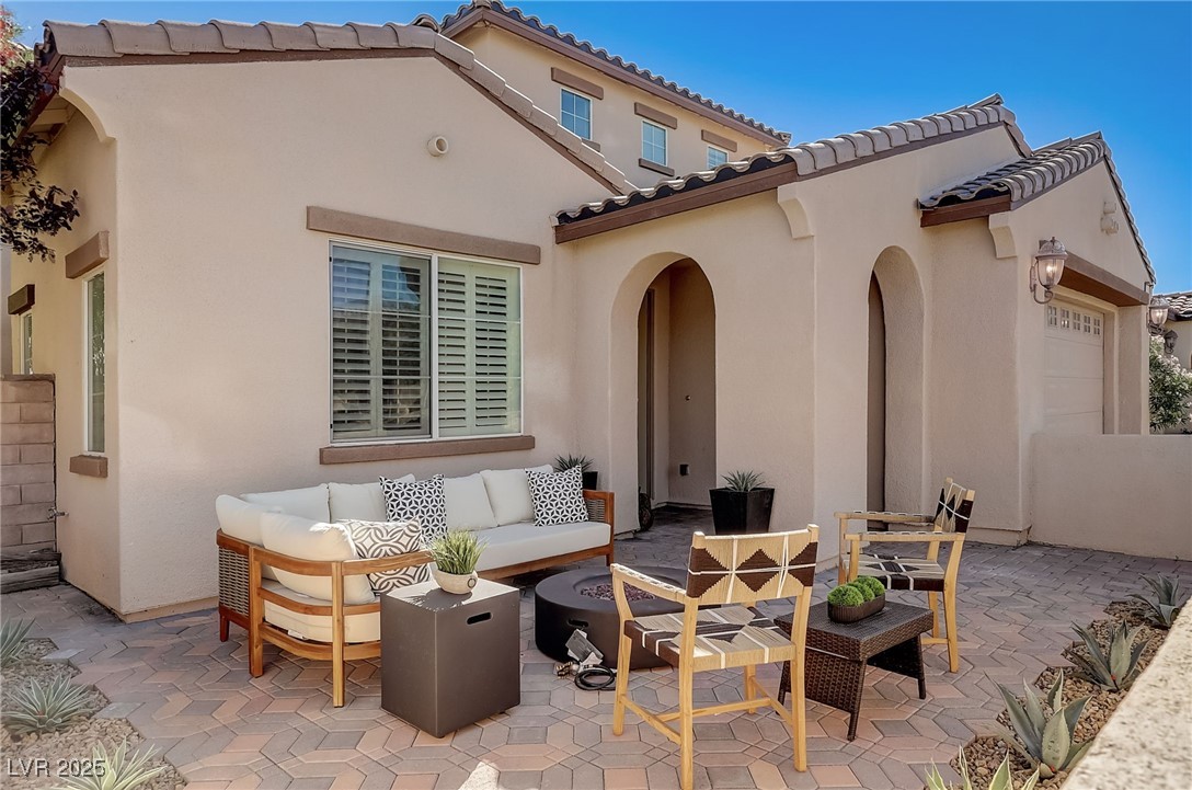 12121 Las Hurdes Avenue