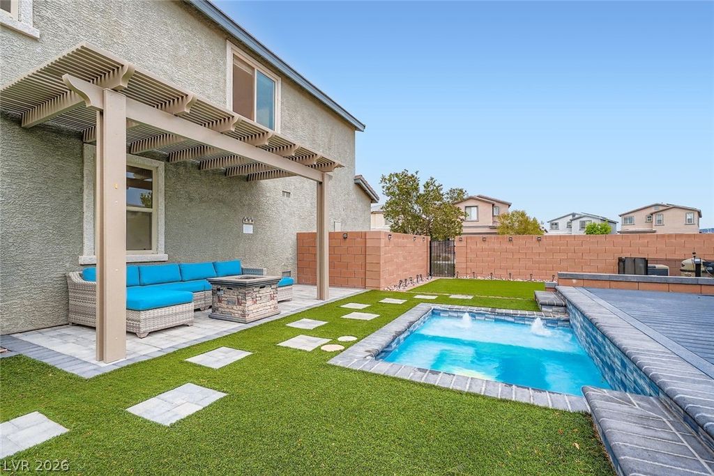 Photo of 1009 Bluebell Brook Street, Henderson, NV 89052 (MLS # 2772668)