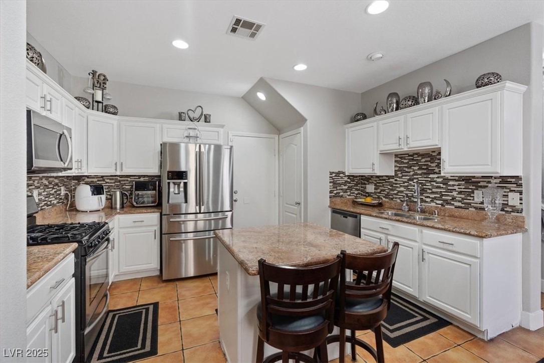 10918 Avenzano Street