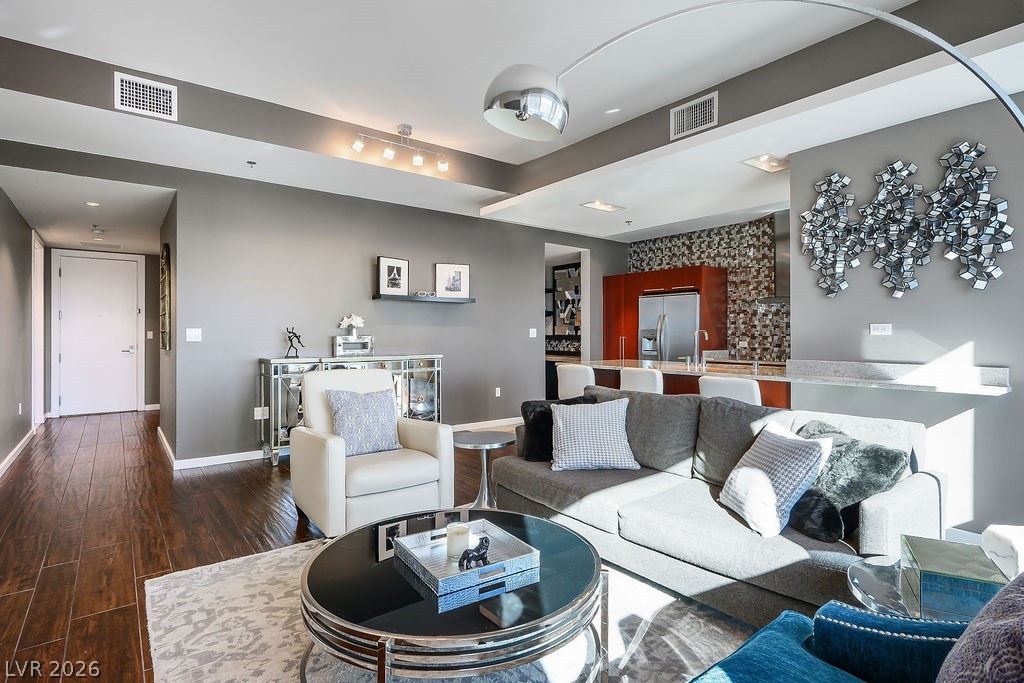 4471 Dean Martin Drive 2907