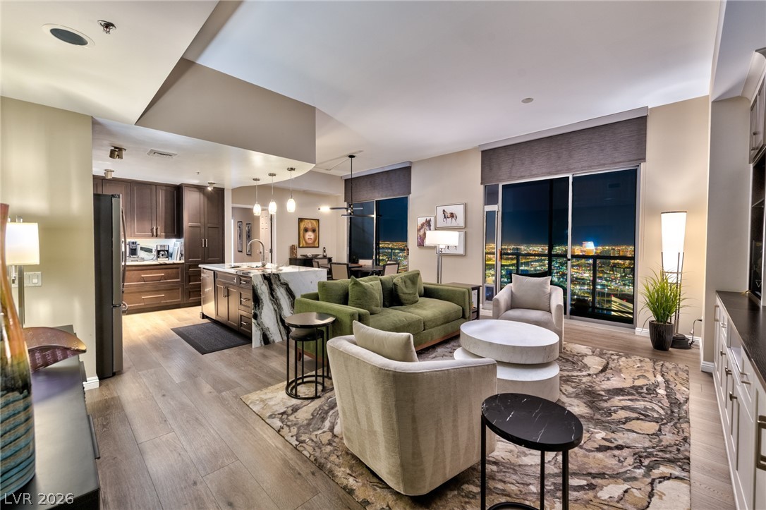 200 W Sahara Avenue 4004