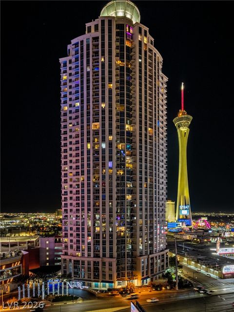 Photo of 200 W Sahara Avenue #4004, Las Vegas, NV 89102 (MLS # 2754447)