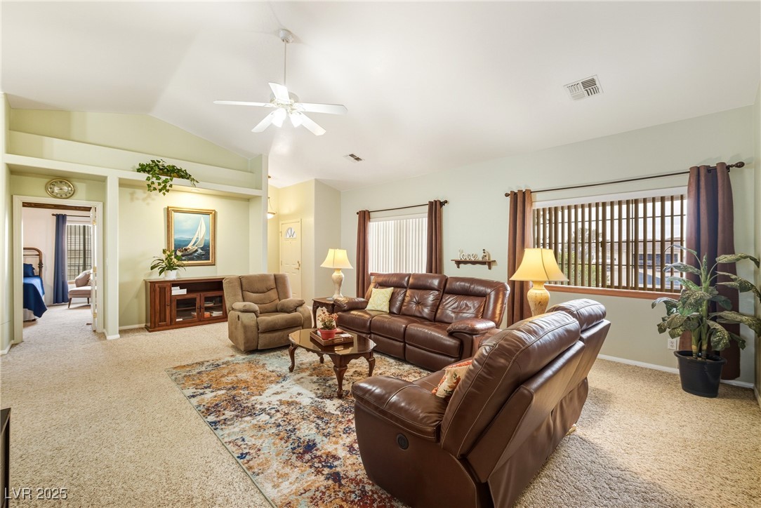 2501 S Mallard Avenue