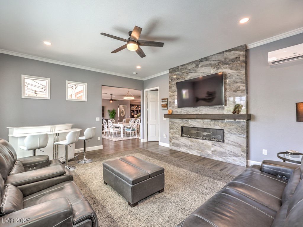 99 Fountainhead Circle