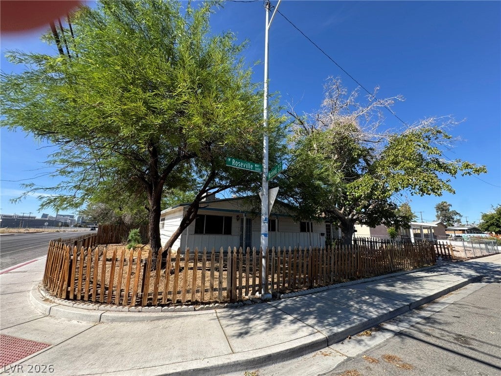 3001 Roseville Way