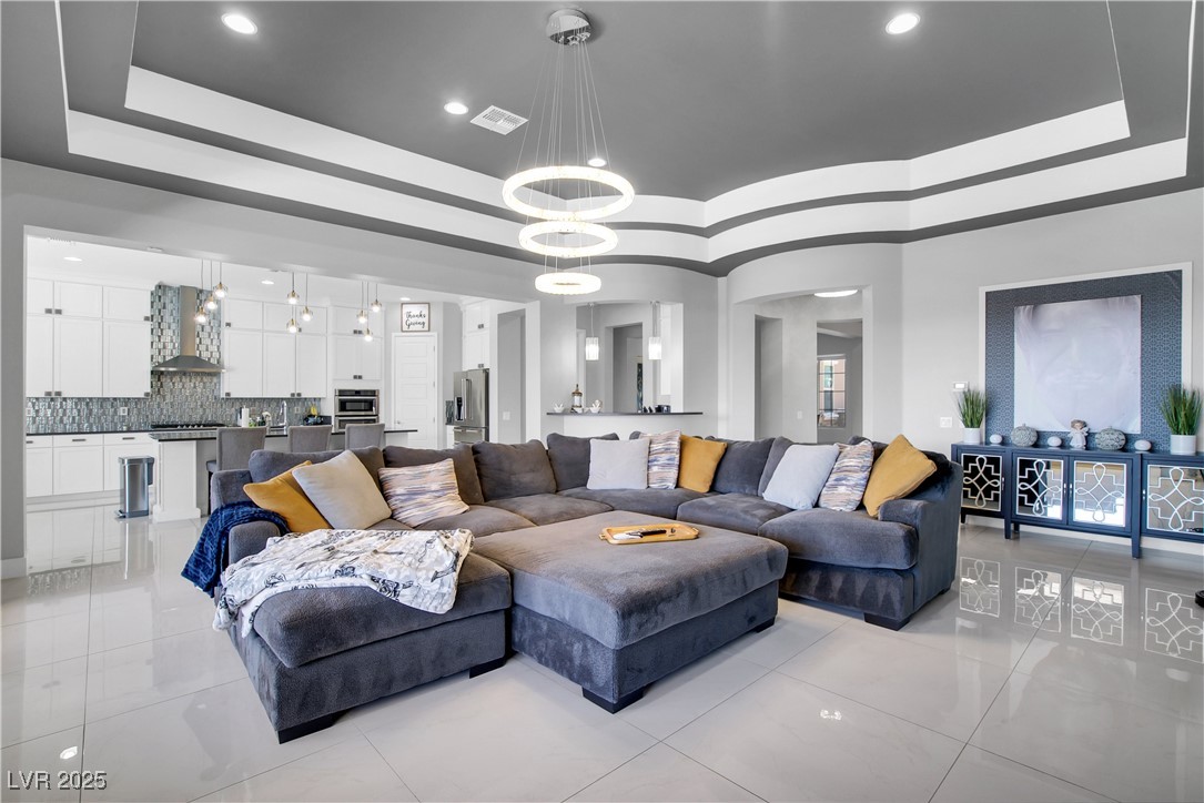 5812 Shangri La Night Court