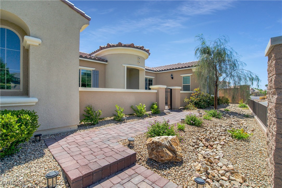 5812 Shangri La Night Court