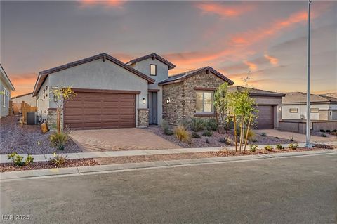 827 Klamath Springs Street Henderson NV 89011