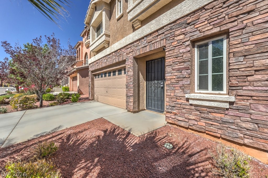 5978 Mendocino Hill Avenue