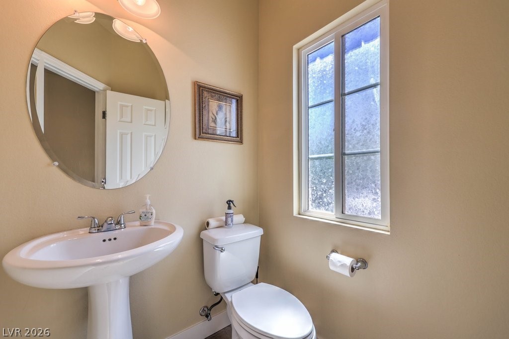 5978 Mendocino Hill Avenue