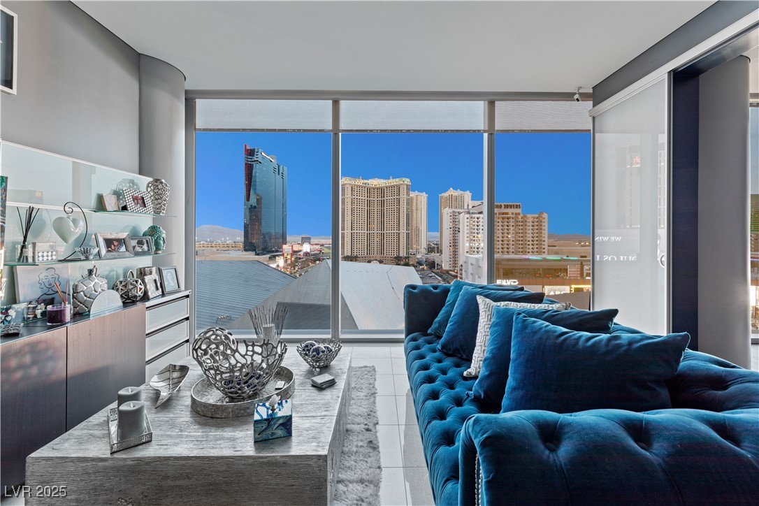 3722 Las Vegas Boulevard 705